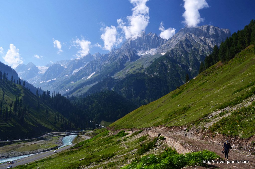 Sonmarg from the Top- Travel Jaunts